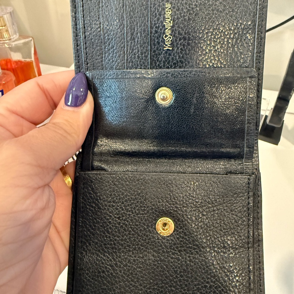YSL | Men’s Bi-fold Black Textured Wallet - Picture 6 of 7